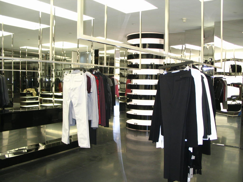 男装上海专卖店（施工图及实景）